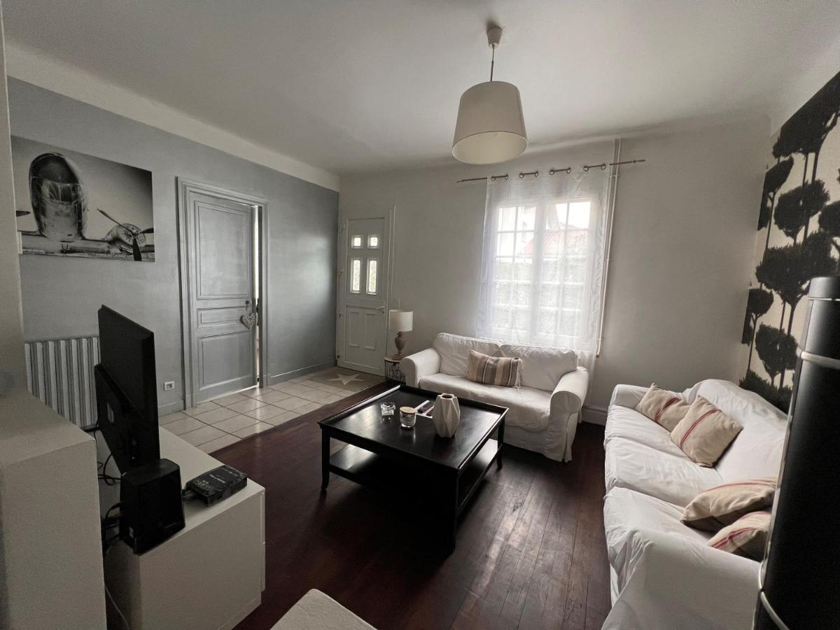 Agreable Maison De Ville Avec Une Belle Terrasse Anglet Dış mekan fotoğraf